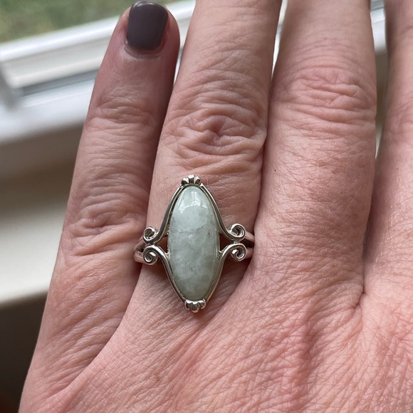 925 Sterling Silver Marquis Genuine Green Jade Celtic Knot Band Statement Ring - Picture 1 of 8